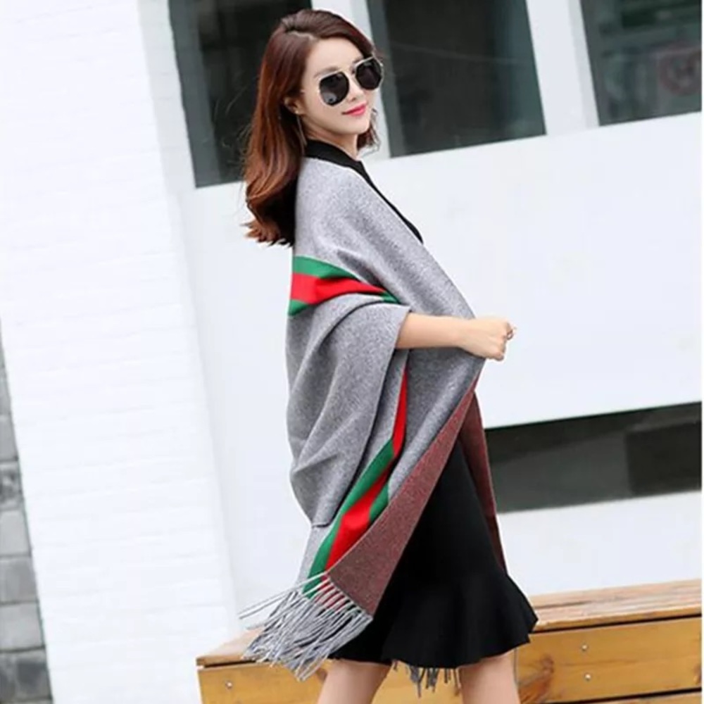 Black / Green /red stripe shawl /scarf 🛍🔥🔥🔥🔥🔥